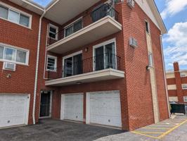 featured image of 4752 W 101st St #8B