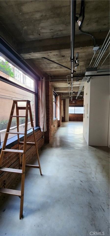 835 Locust Ave #108 - Photo 4 of 8