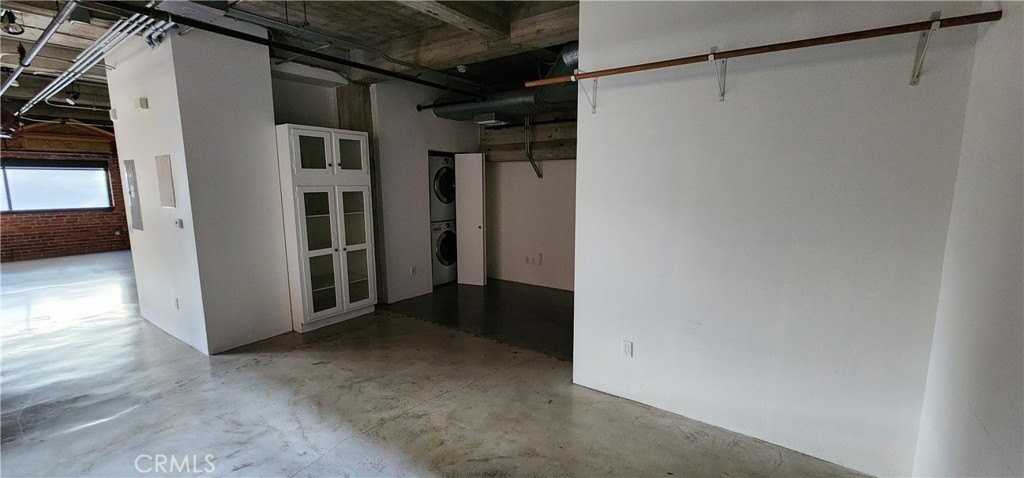 835 Locust Ave #108 - Photo 5 of 8