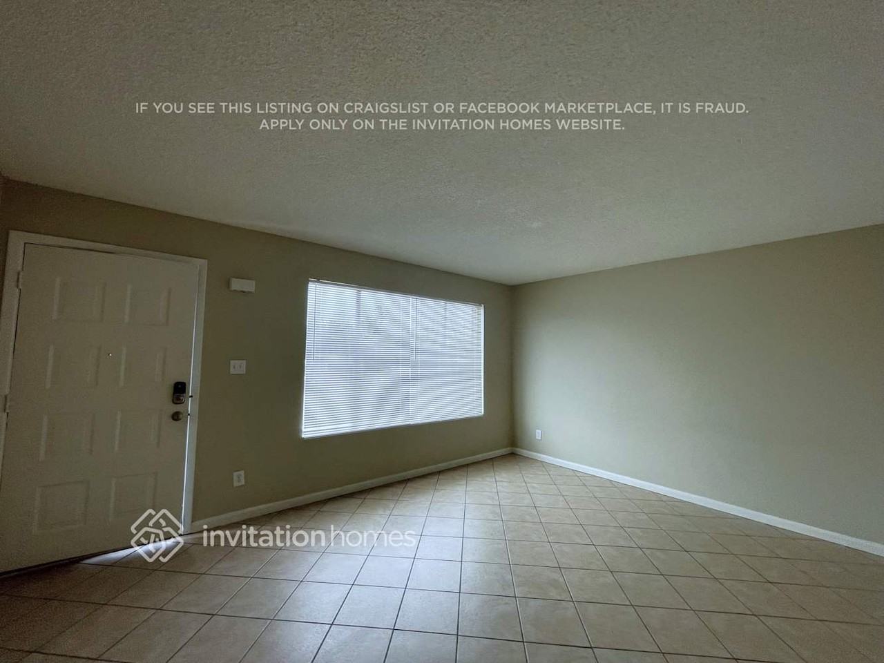 9018 W Sells Dr - Photo 3 of 24