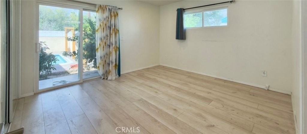 5921 Fallbrook Ave - Photo 7 of 16