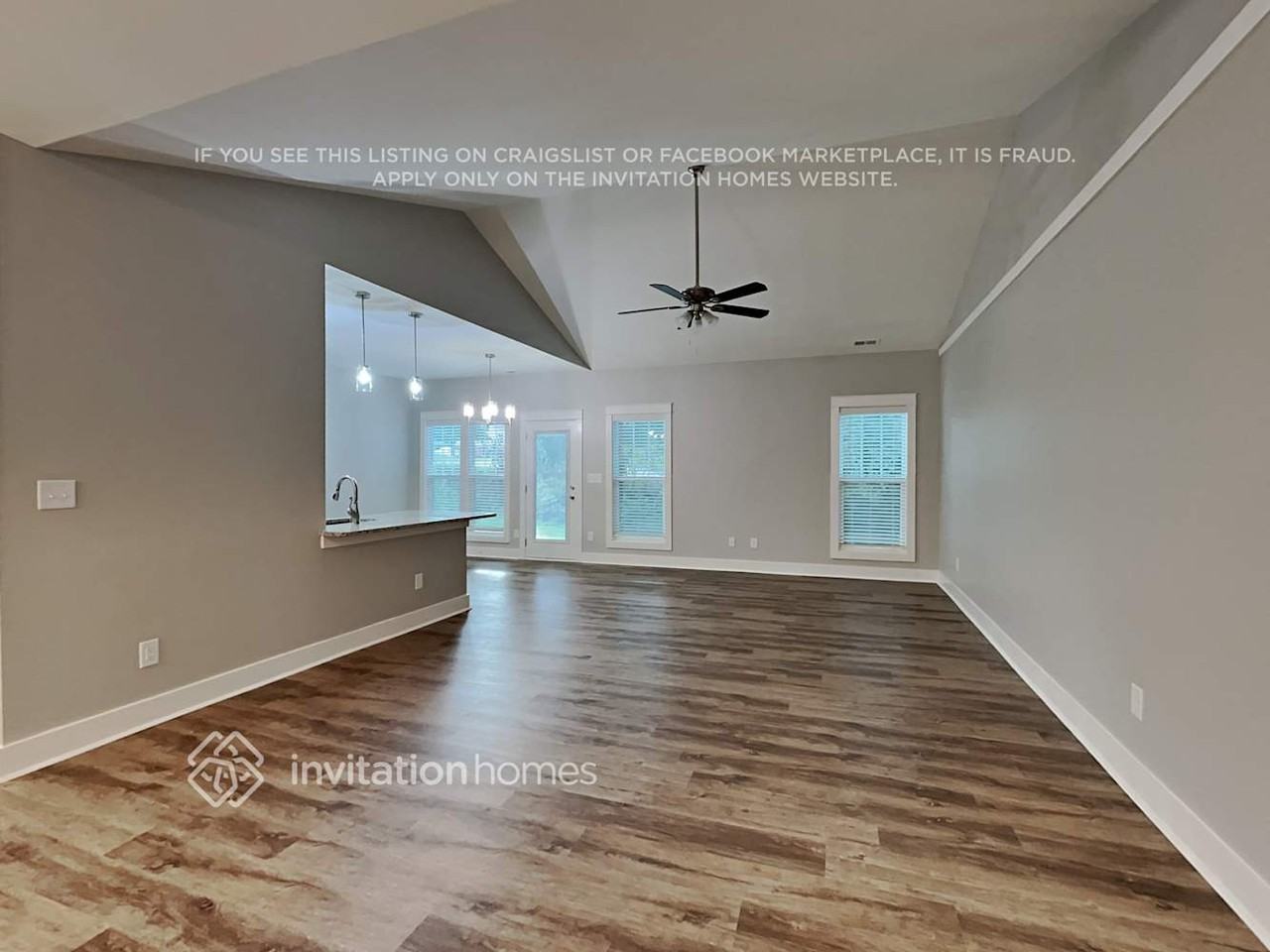 202 N Toria Dr - Photo 4 of 18