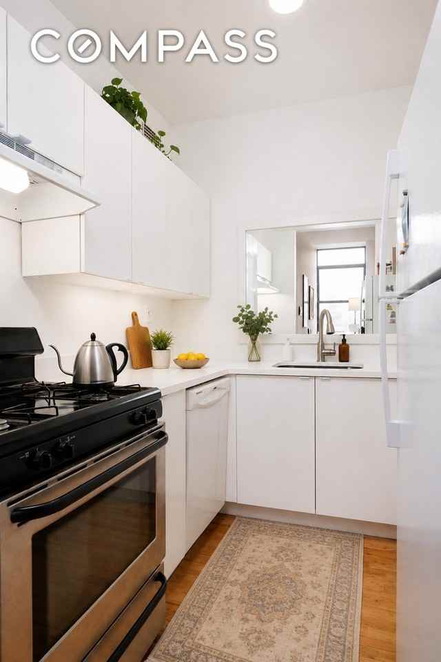 1 Rockwell Pl #2C - Photo 2 of 4