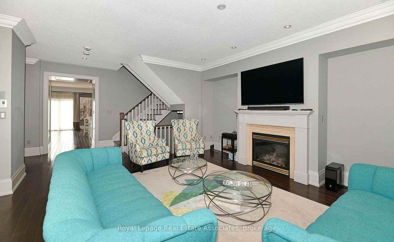 100 Compass Way #4 - Photo 2 of 24