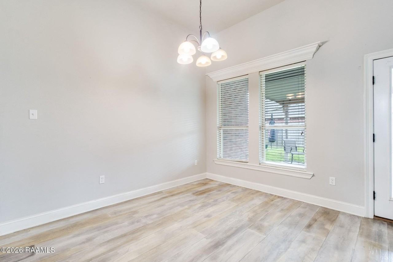 205 Quiet Bluff Dr - Photo 3 of 16