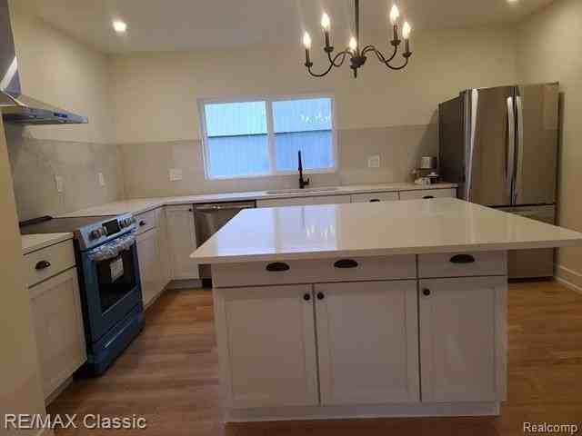 311 Park Ave - Photo 2 of 13