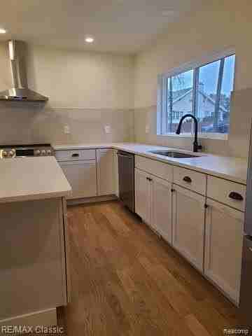 311 Park Ave - Photo 3 of 13