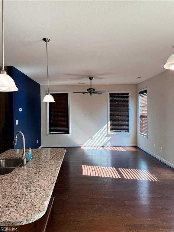 1004 Crown Grant Ct - Photo 7 of 19