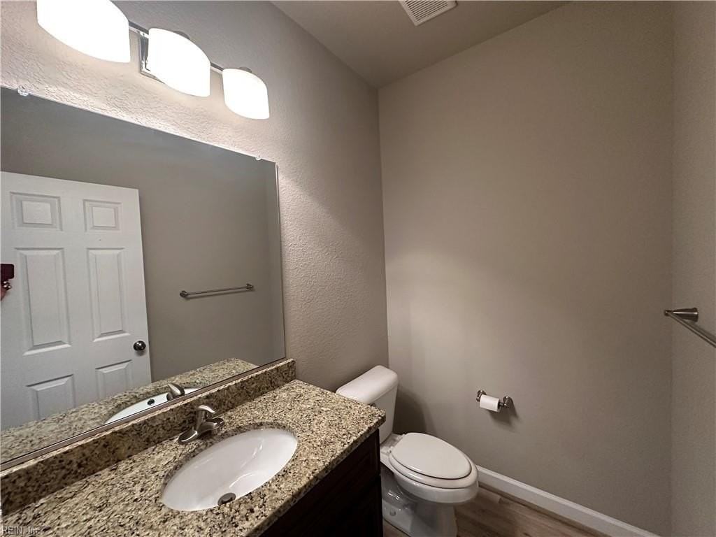 115 S Boggs Ave - Photo 4 of 32