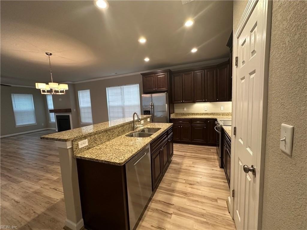 115 S Boggs Ave - Photo 6 of 32