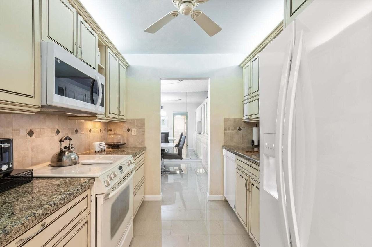 5440 N Ocean Dr #505 - Photo 7 of 16