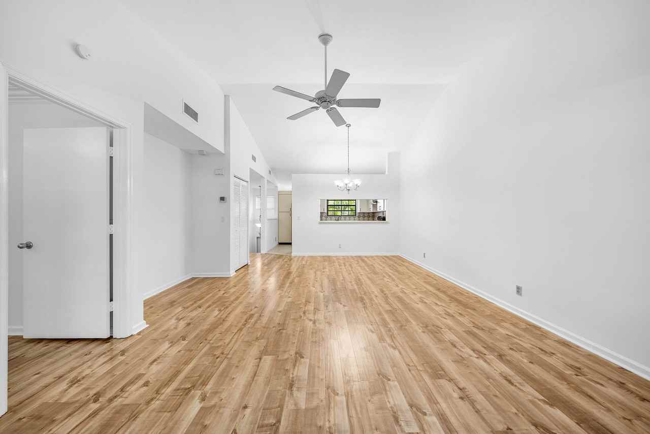 206 Congressional Way #206 - Photo 7 of 38