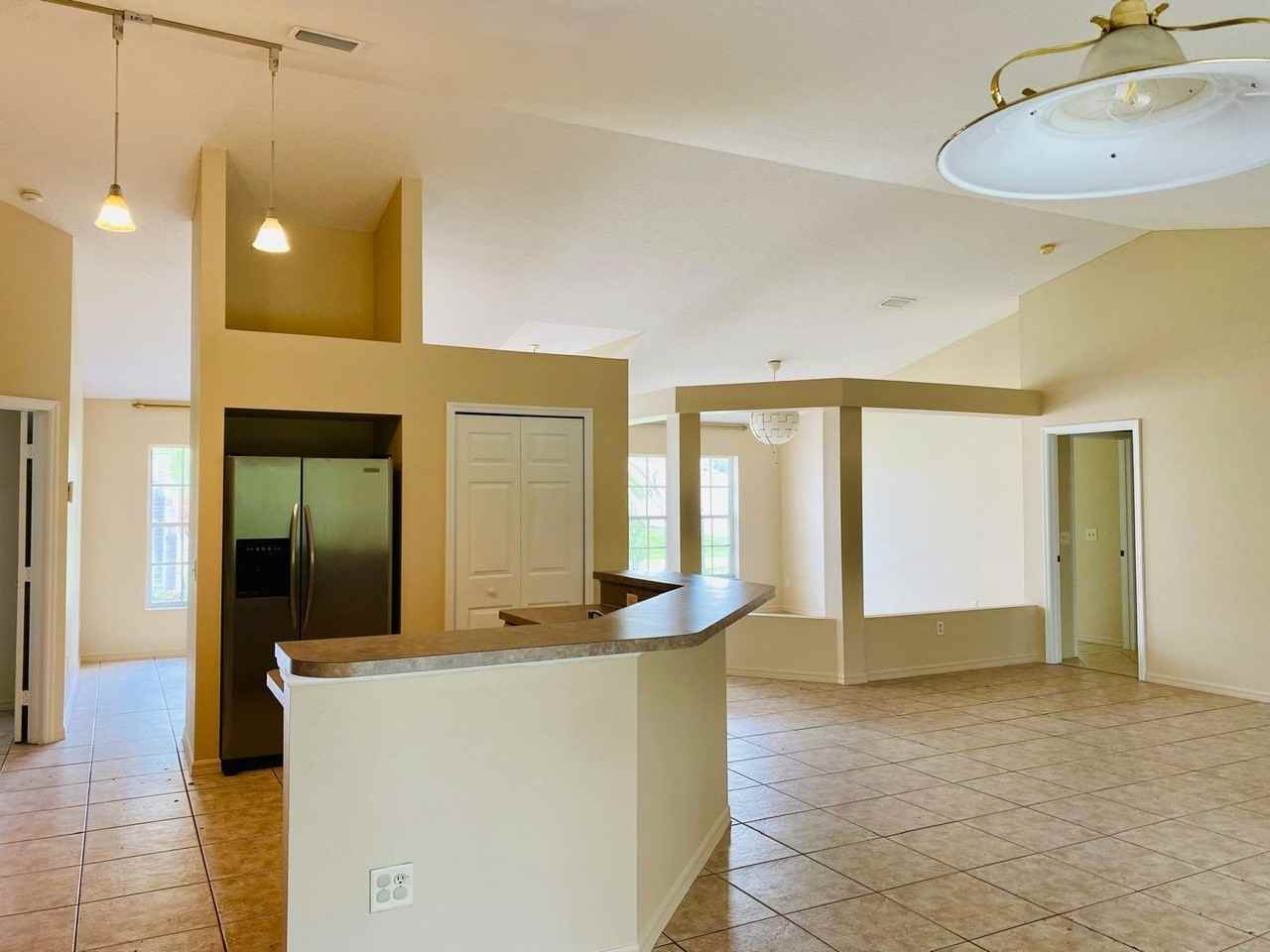 5952 Nw Baynard Dr - Photo 6 of 28