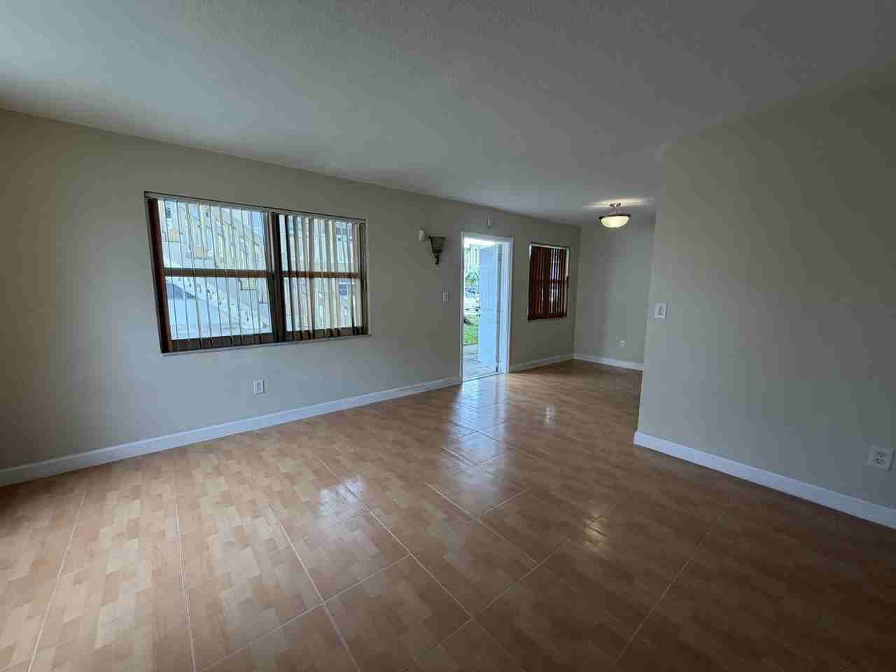 3660 Sw 60th Ave #2 - Photo 6 of 13