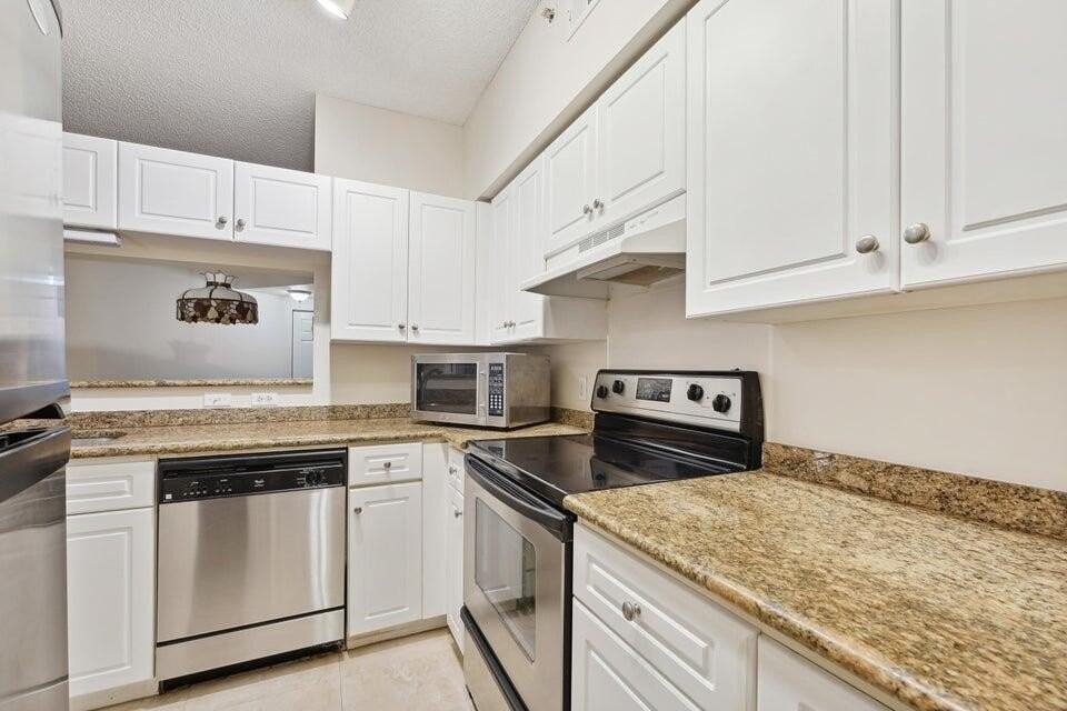 2120 Tuscany Way - Photo 3 of 17