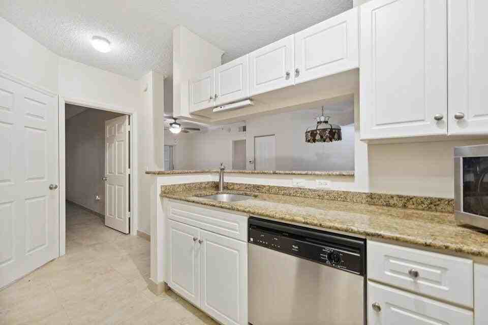 2120 Tuscany Way - Photo 4 of 17