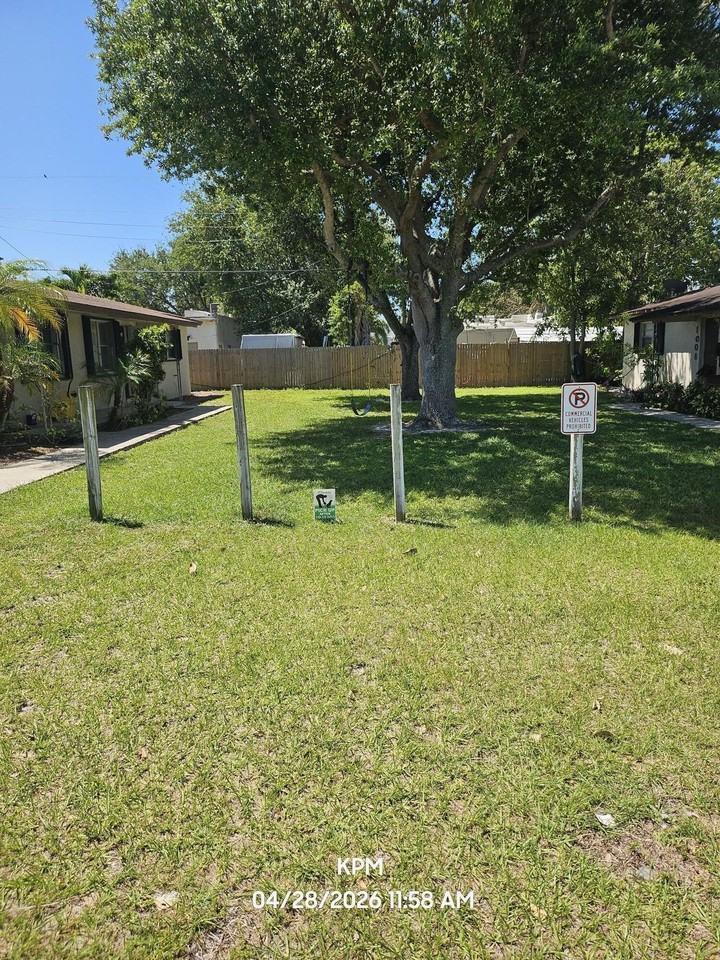 1002 Mcintosh St - Photo 4 of 11