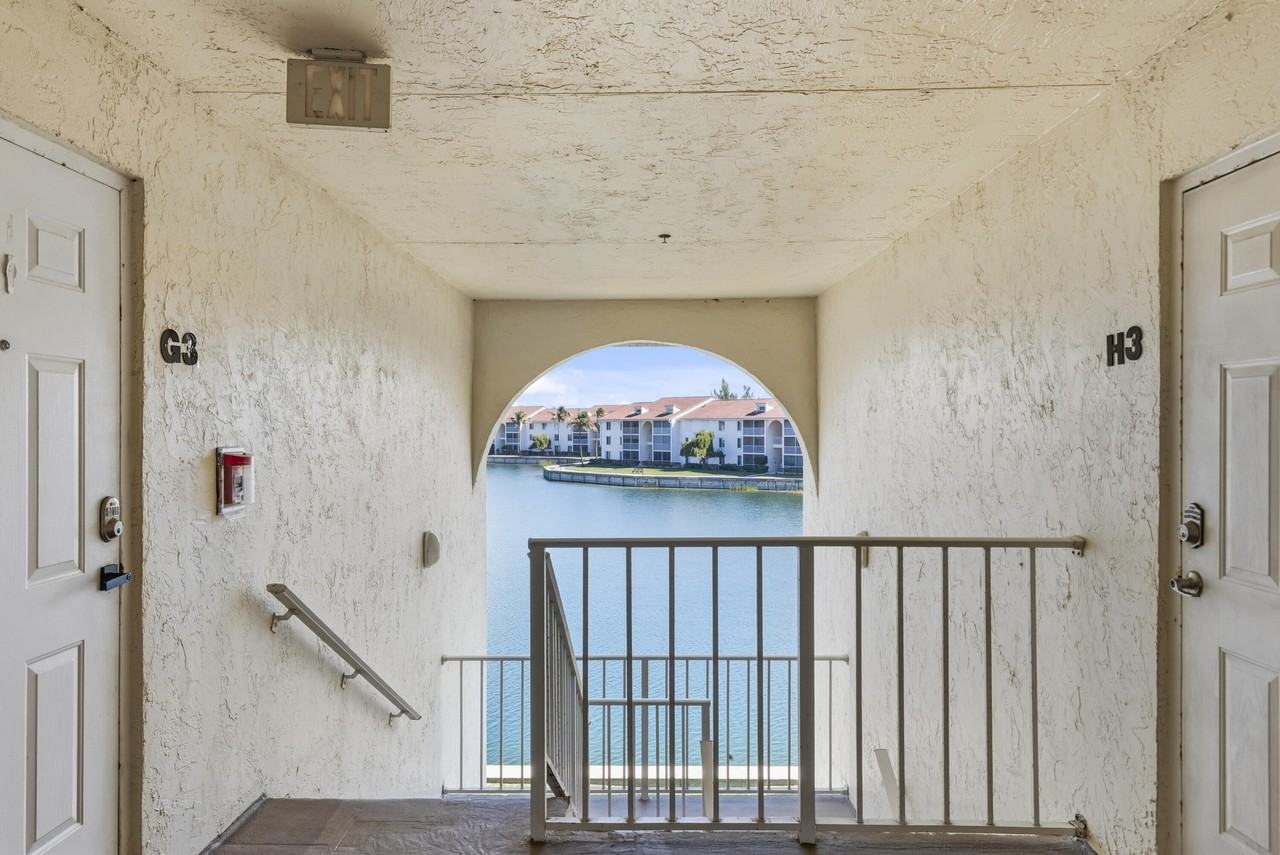 4452 Ne Ocean Blvd #C3 - Photo 3 of 38