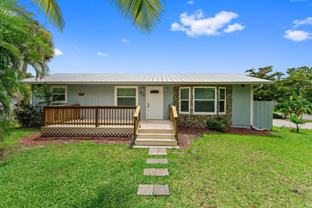 856 Sw Rustic Cir - Photo 1 of 1