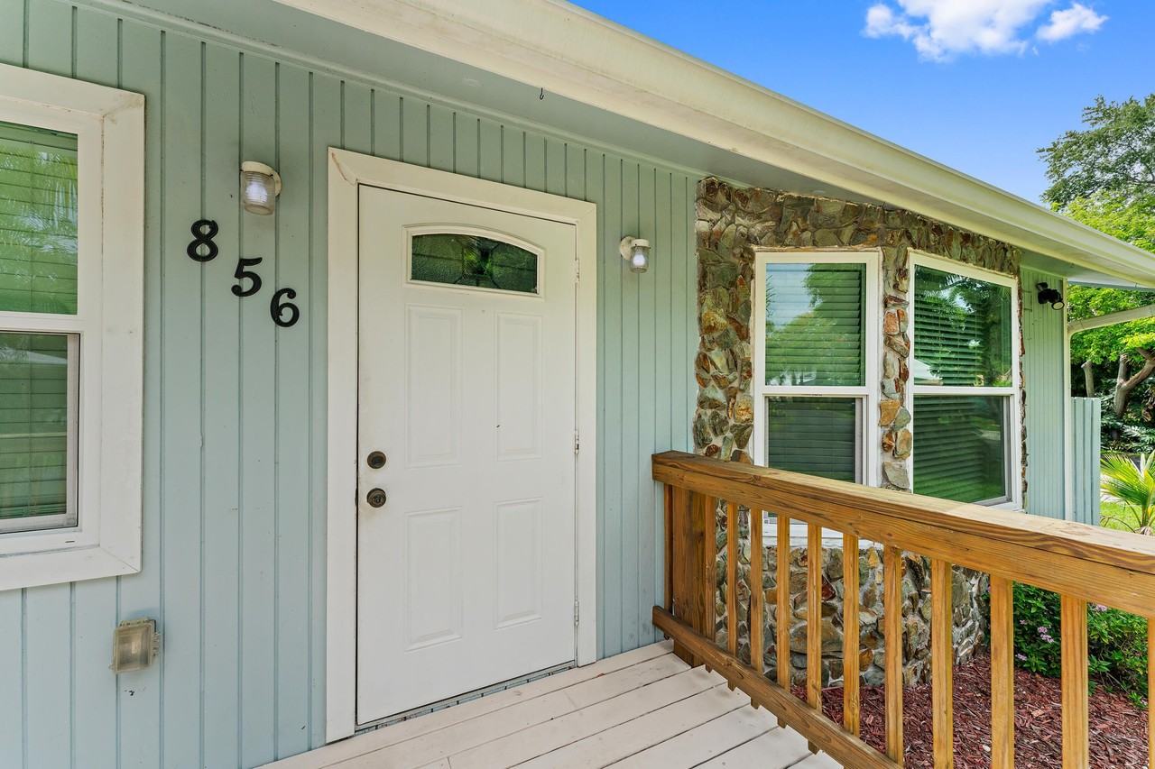 856 Sw Rustic Cir - Photo 4 of 41