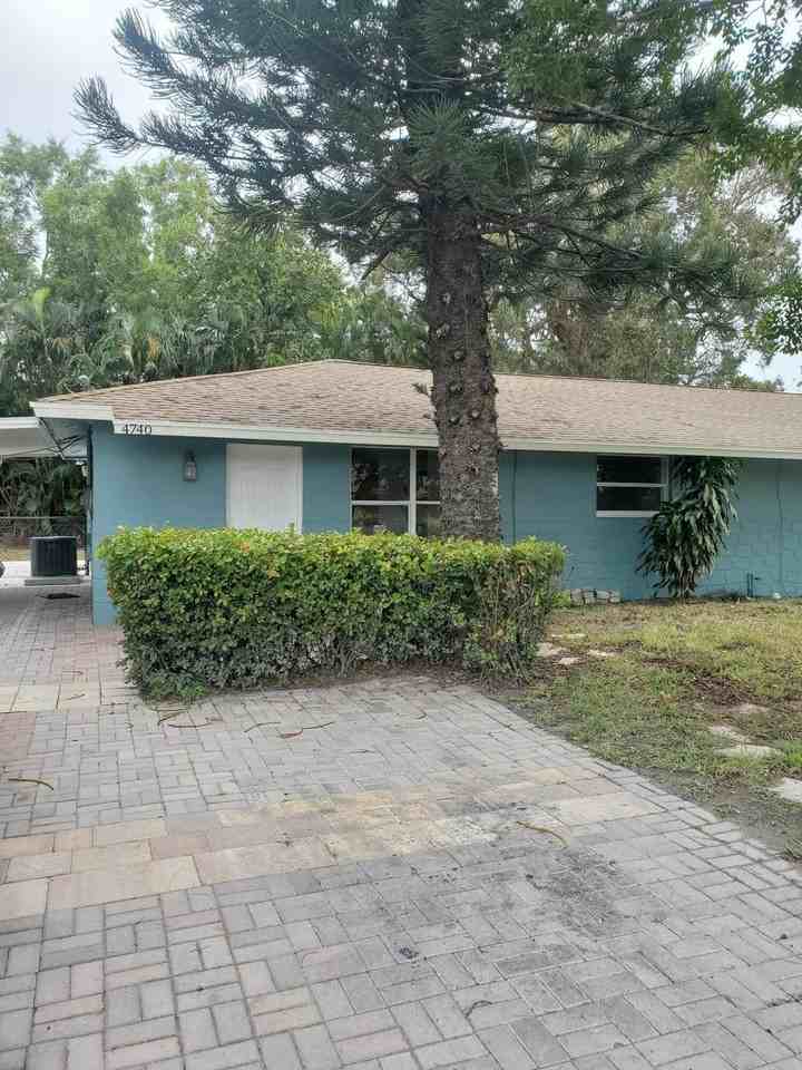 4740 Hairland Dr - Photo 5 of 26