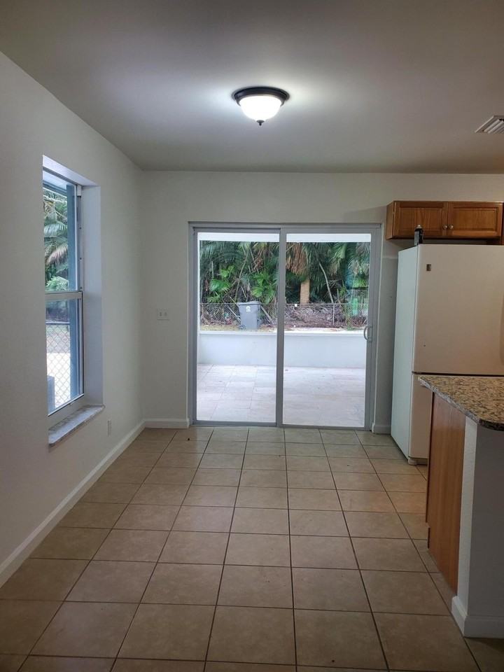 4740 Hairland Dr - Photo 6 of 26