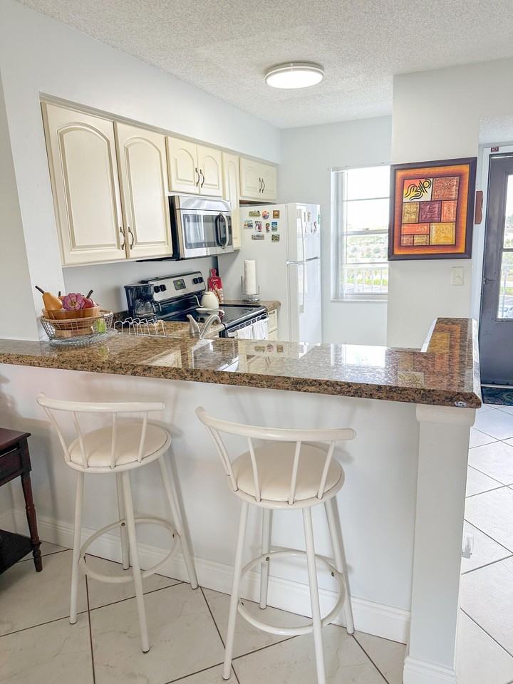 2222 N Cypress Bend Dr #403 - Photo 6 of 23