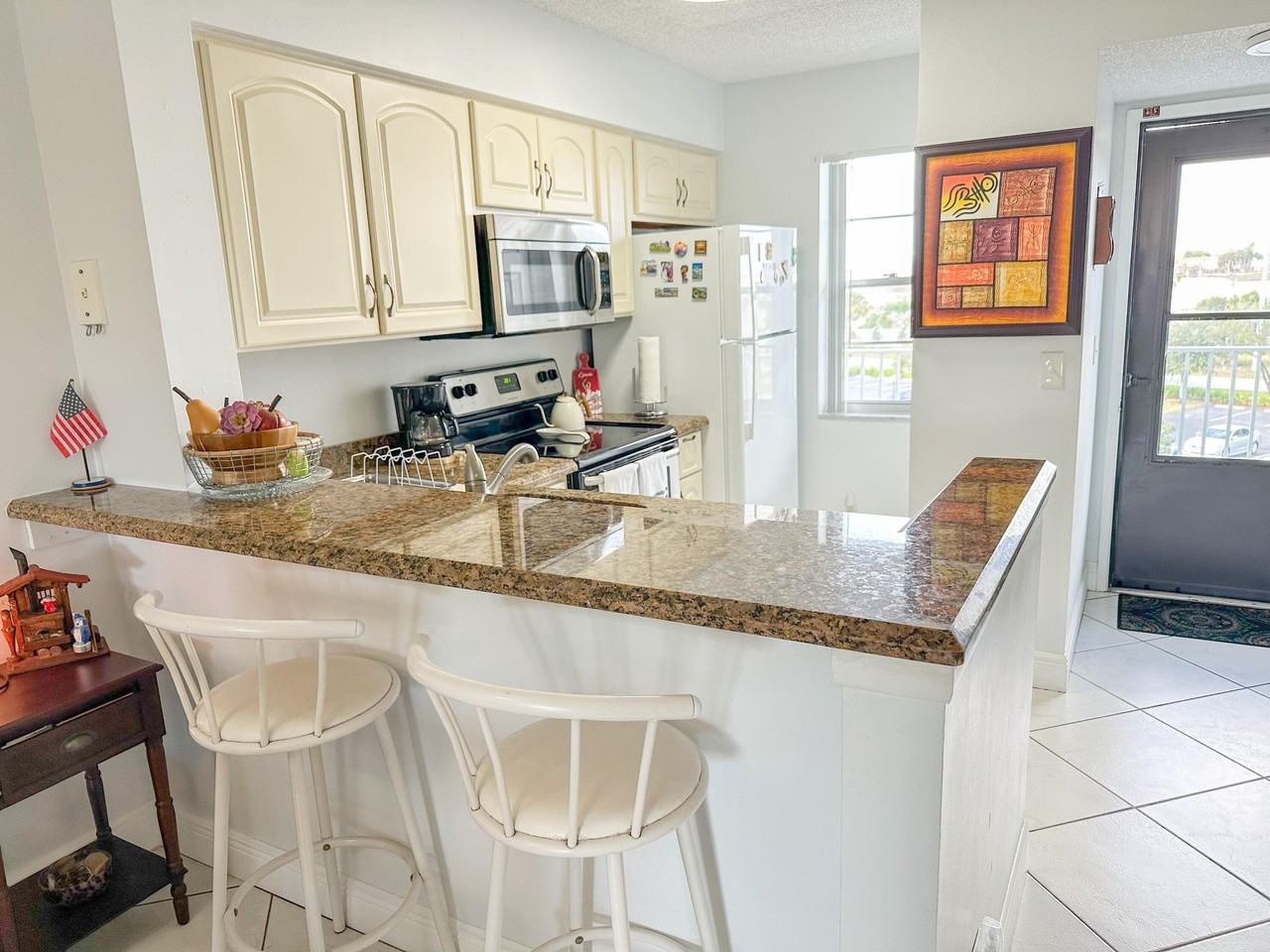 2222 N Cypress Bend Dr #403 - Photo 7 of 23