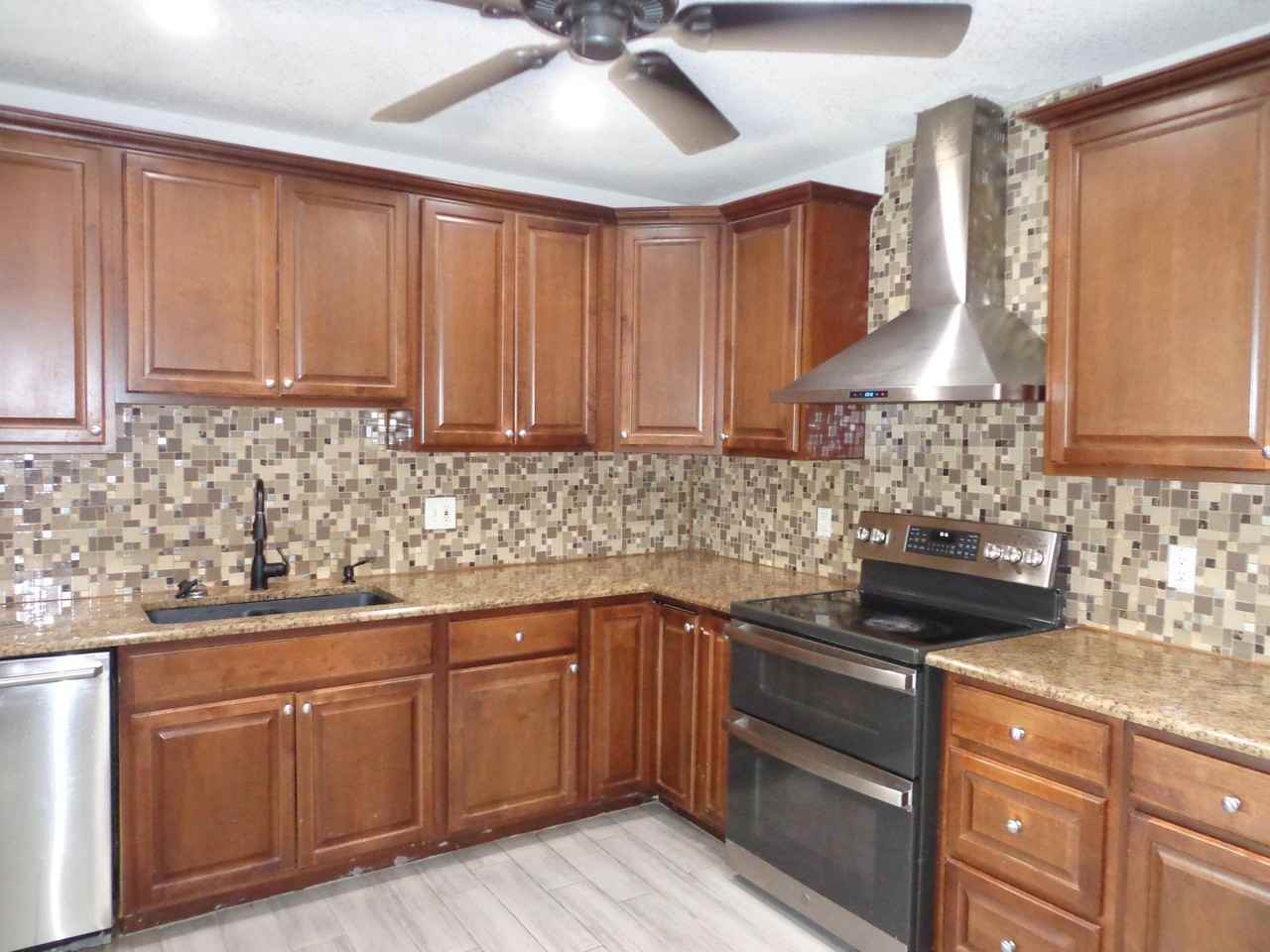 151 Cordoba Cir - Photo 5 of 24