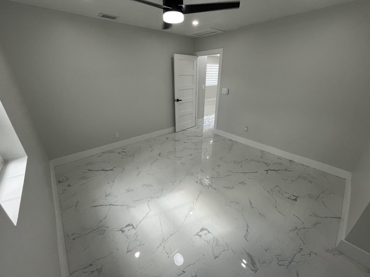 355 Maddock St - Photo 7 of 22