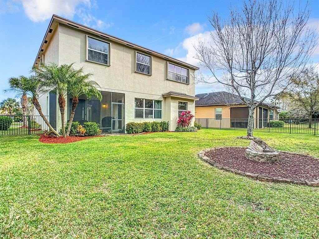 11931 Sw Crestwood Cir - Photo 3 of 50