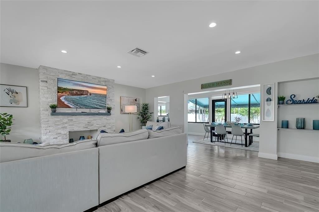 538 Ne 14th Ave - Photo 6 of 23
