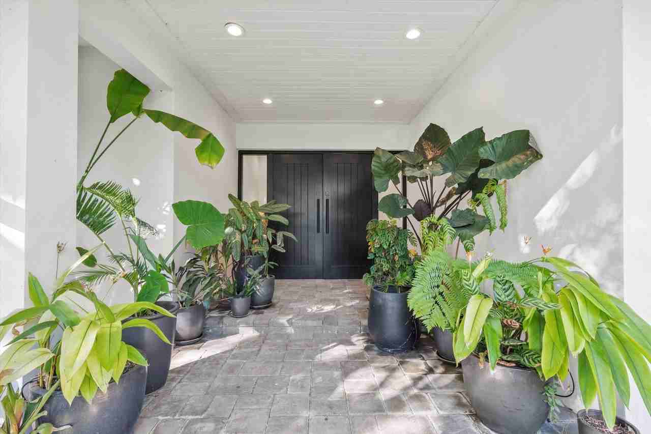 11685 Maidstone Dr - Photo 3 of 50