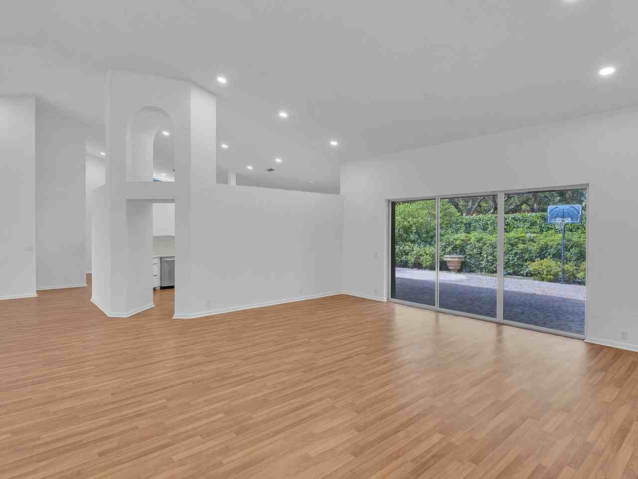 3420 Washington Ln - Photo 7 of 33