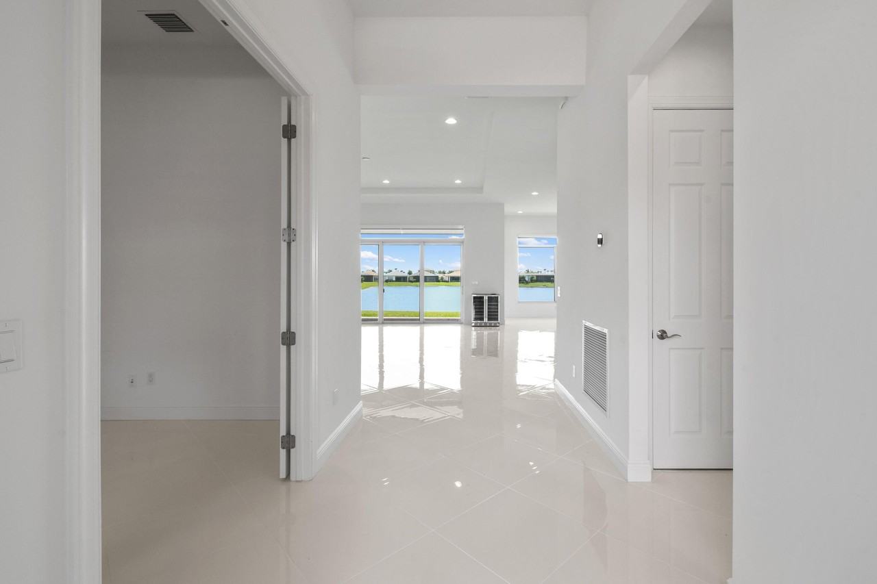 9019 Sw Terzi Way - Photo 5 of 50