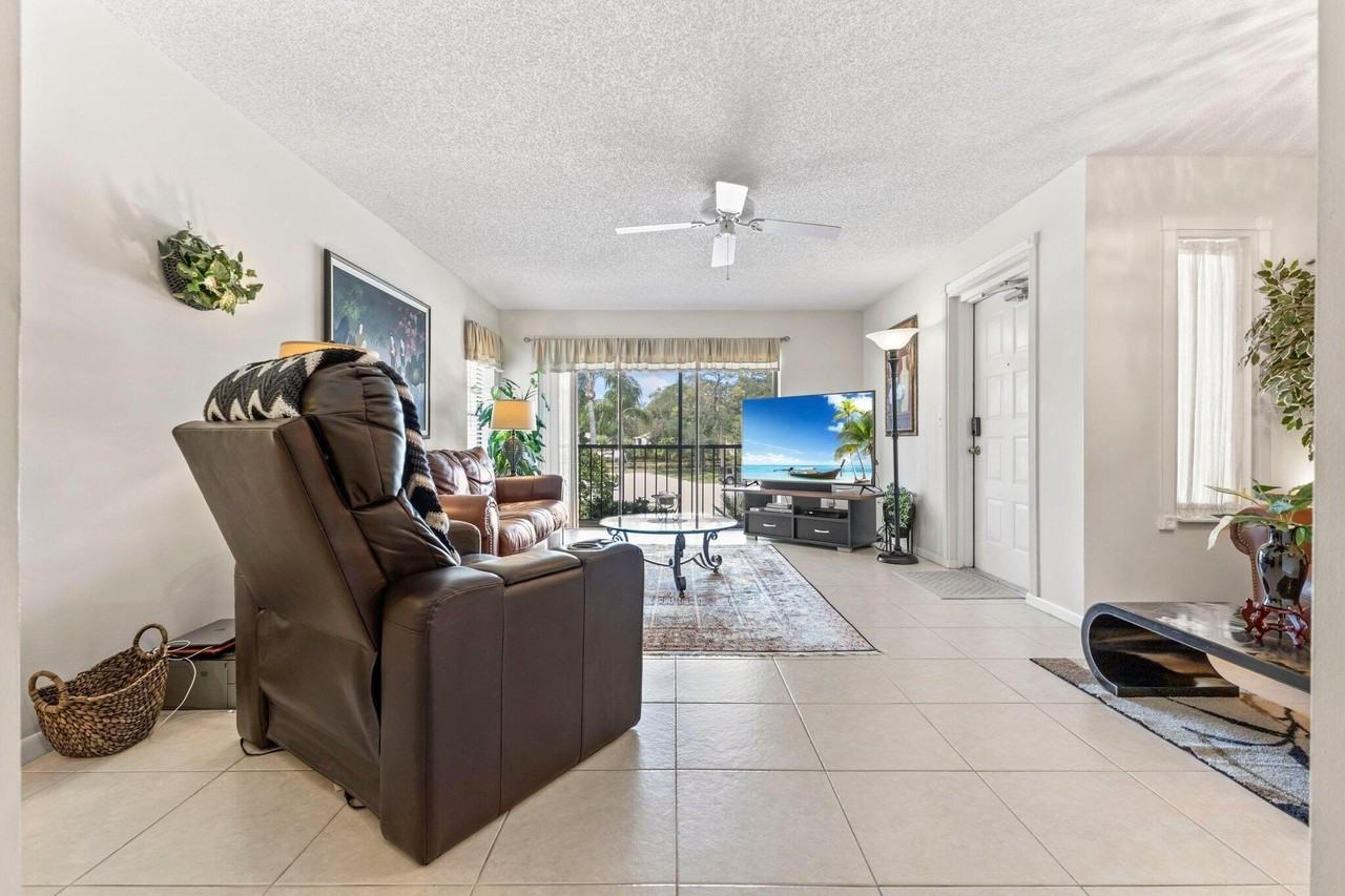 2732 Sw Matheson Ave #112B2 - Photo 4 of 27
