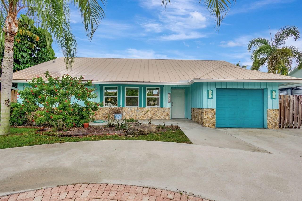 1402 Cormorant Rd - Photo 2 of 38