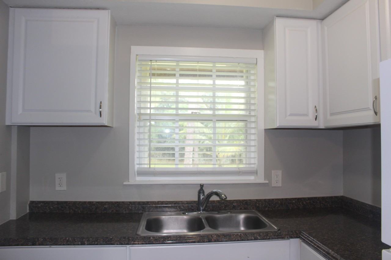 12667 88th Pl N - Photo 6 of 27