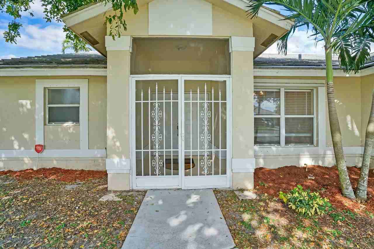 10567 Paso Fino Dr - Photo 5 of 37