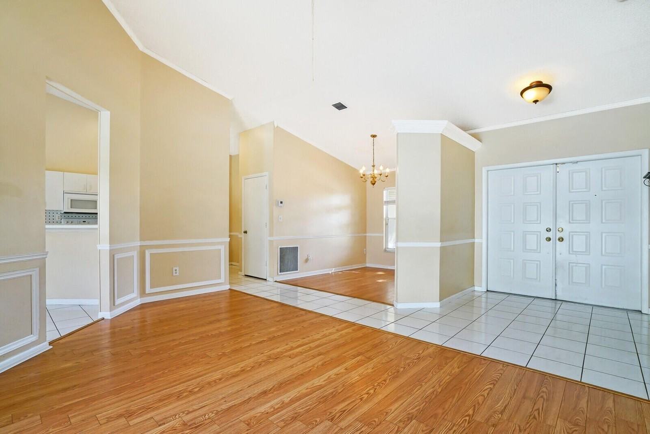 10567 Paso Fino Dr - Photo 6 of 37