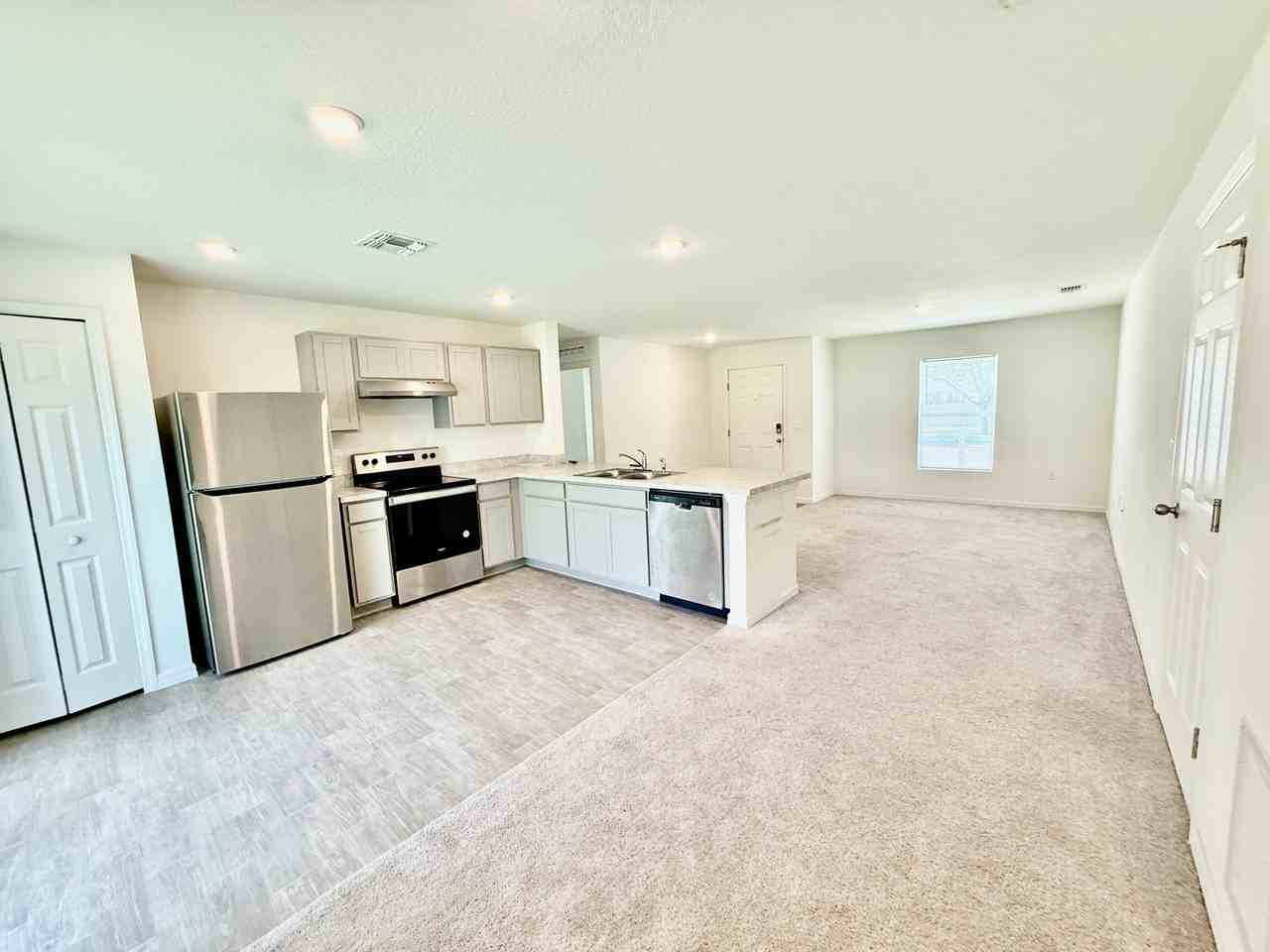 149 Sw Becker Rd - Photo 3 of 17
