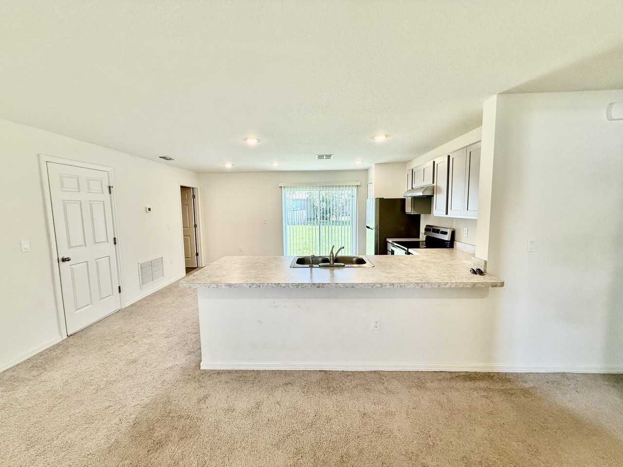 149 Sw Becker Rd - Photo 4 of 17