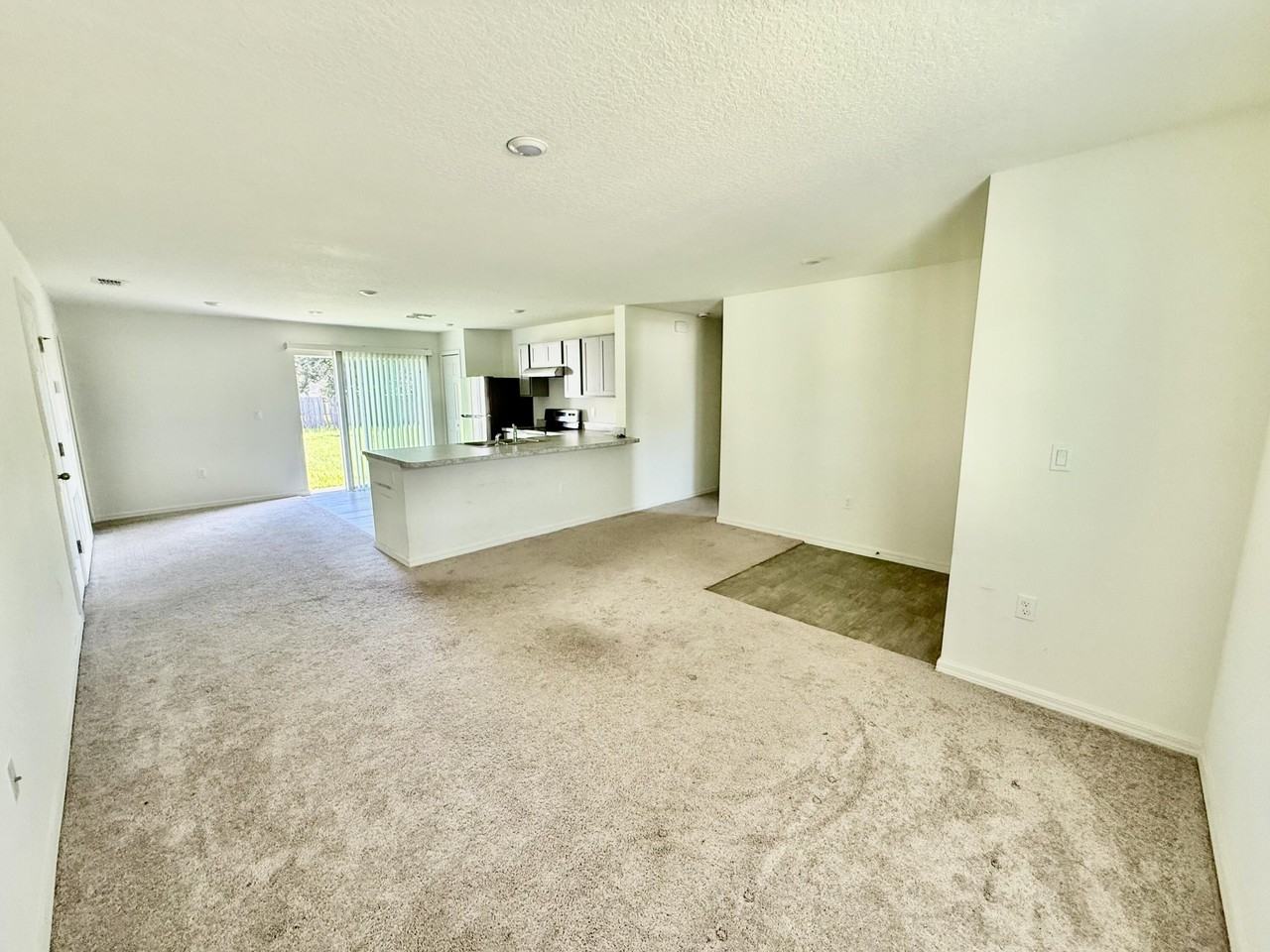 149 Sw Becker Rd - Photo 5 of 17