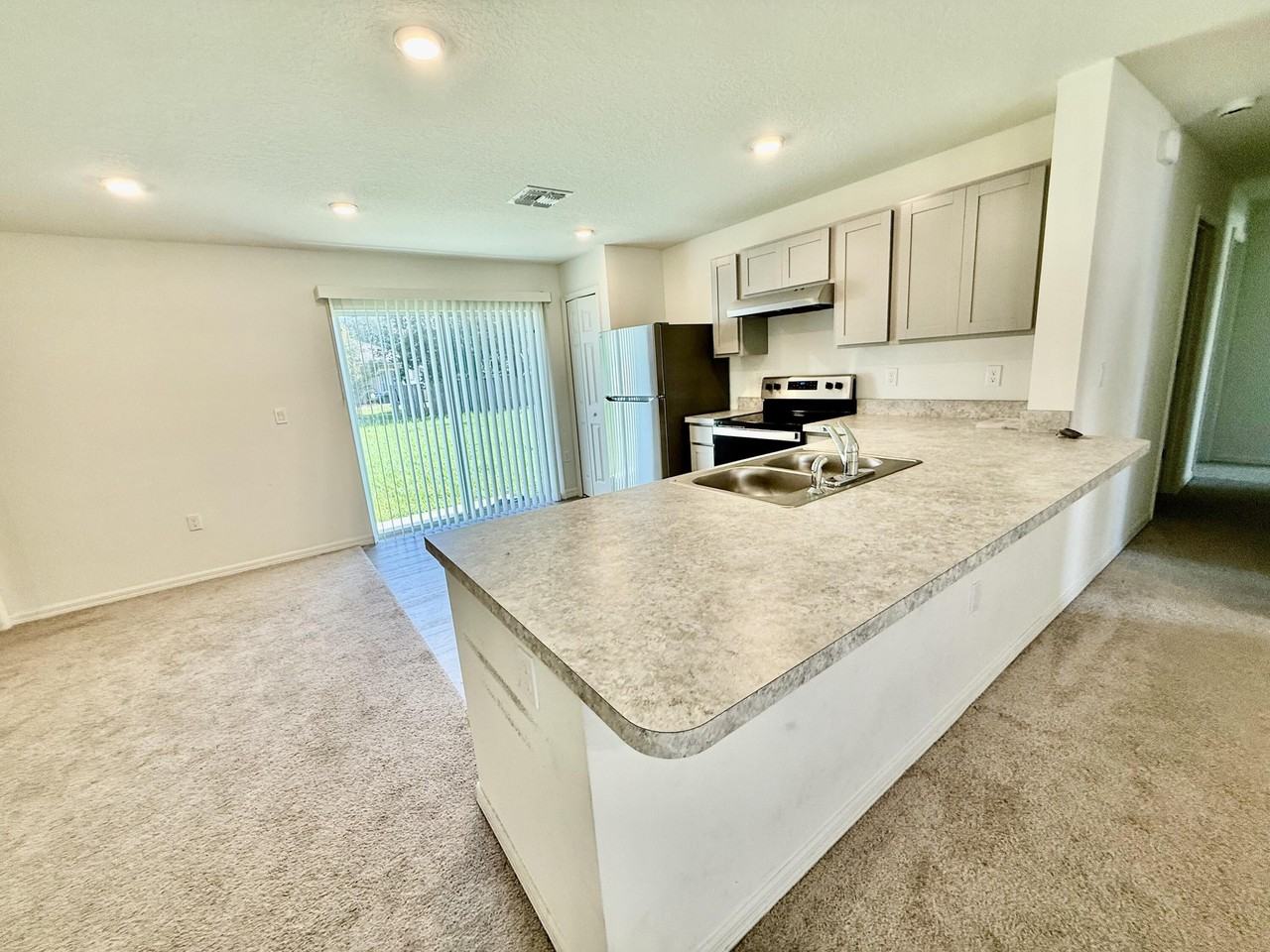 149 Sw Becker Rd - Photo 6 of 17