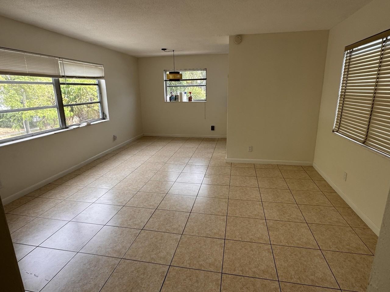 1940 Madison St #10 - Photo 3 of 12