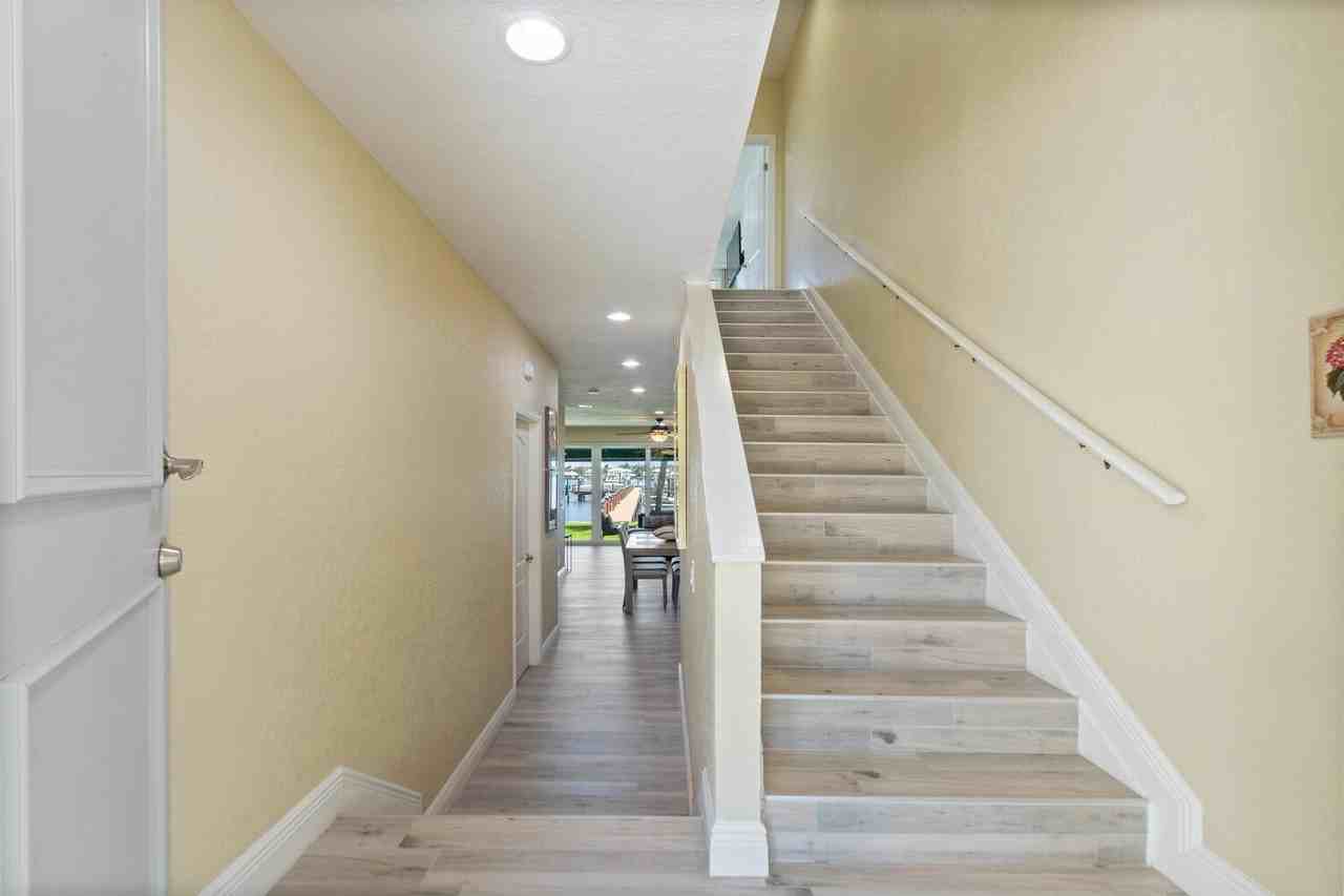 316 N Lake Dr - Photo 3 of 50