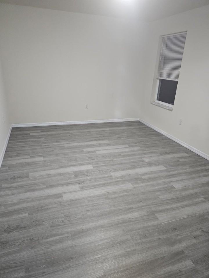 10329 Canal Brook Ln - Photo 3 of 8