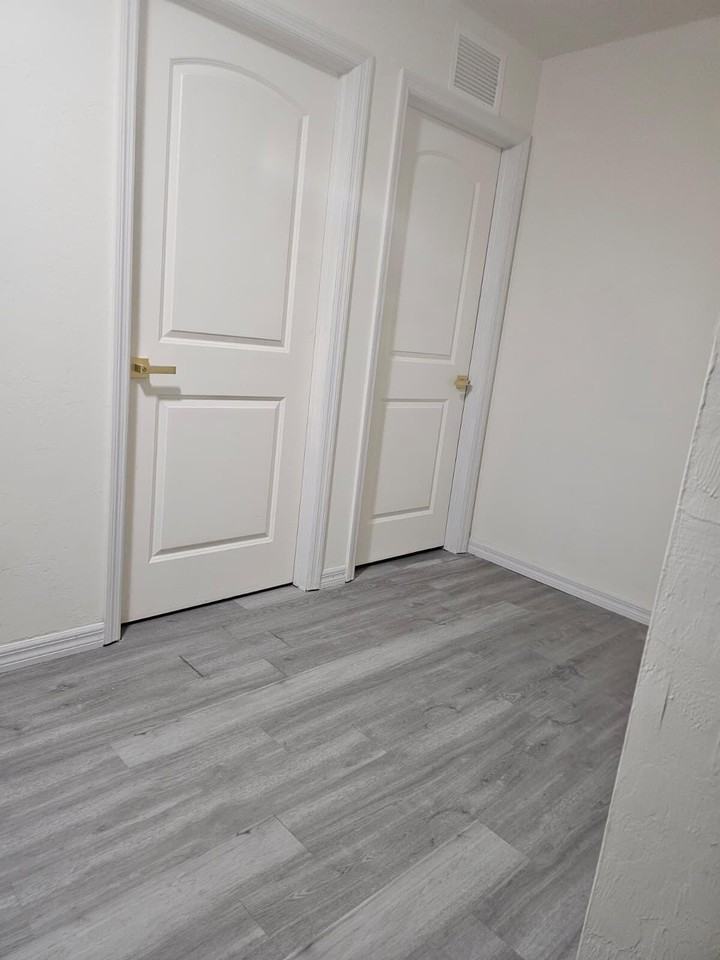 10329 Canal Brook Ln - Photo 6 of 8