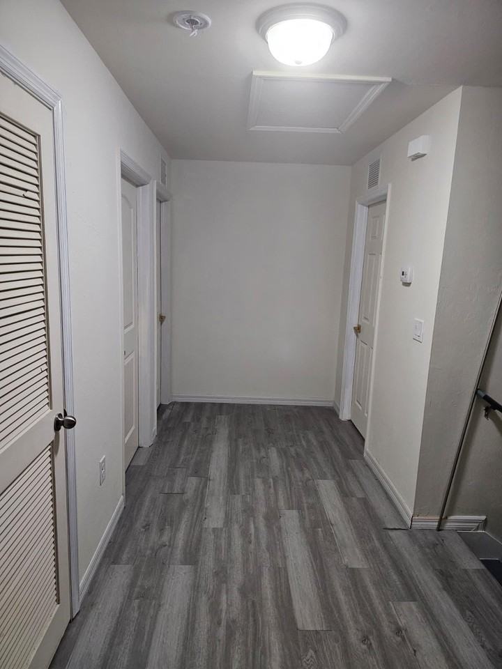 10329 Canal Brook Ln - Photo 7 of 8