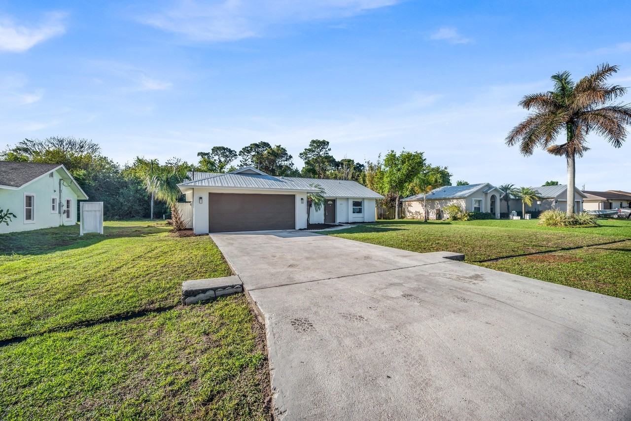 2514 Se Alfonso Ave - Photo 4 of 33
